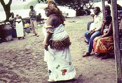 Oyinisi w'Ivanga, Manji, 1990, Egolani P. Ayaminè